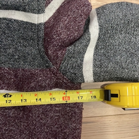 Roxy Hooded Winter Jacket - Picture 9 of 10